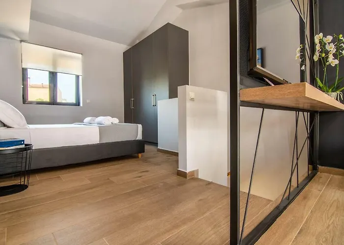 Mos Luxury - The Loft ハニア